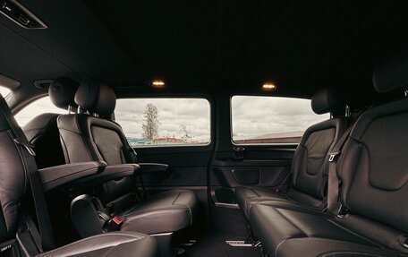 Mercedes-Benz V-Класс, 2019 год, 6 450 000 рублей, 27 фотография