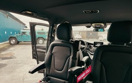 Mercedes-Benz V-Класс, 2019 год, 6 450 000 рублей, 28 фотография