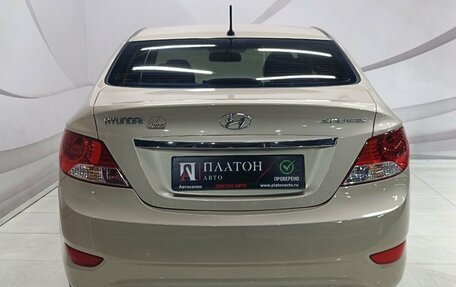 Hyundai Solaris II рестайлинг, 2011 год, 750 000 рублей, 6 фотография