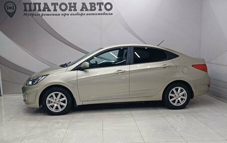 Hyundai Solaris II рестайлинг, 2011 год, 750 000 рублей, 8 фотография