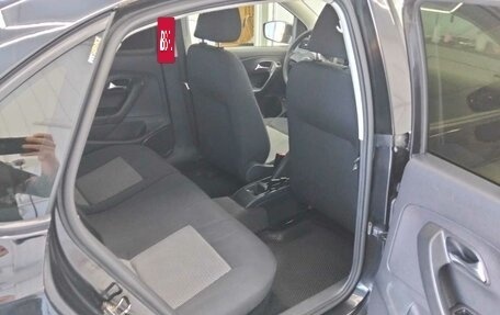 Volkswagen Polo VI (EU Market), 2011 год, 700 000 рублей, 6 фотография