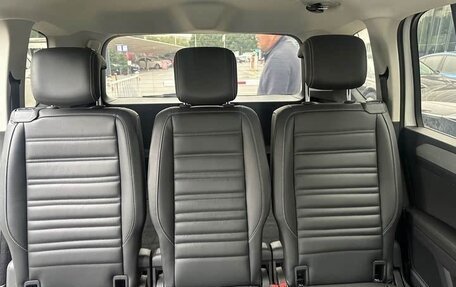 Volkswagen Touran III, 2018 год, 1 410 777 рублей, 13 фотография