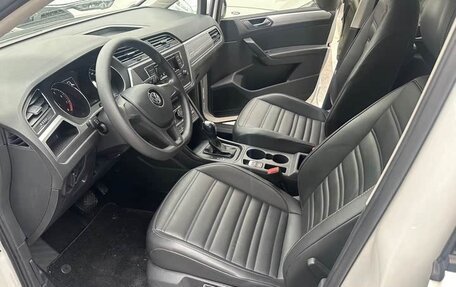 Volkswagen Touran III, 2018 год, 1 410 777 рублей, 8 фотография