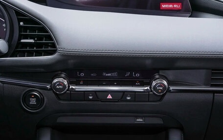 Mazda 3, 2023 год, 2 200 000 рублей, 12 фотография
