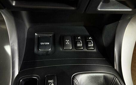 Toyota Land Cruiser Prado 120 рестайлинг, 2008 год, 2 999 000 рублей, 17 фотография