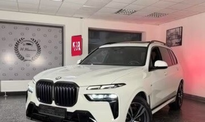 BMW X7, 2022 год, 9 632 688 рублей, 1 фотография