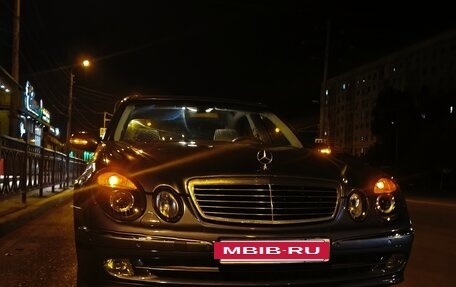 Mercedes-Benz E-Класс, 2005 год, 900 000 рублей, 3 фотография