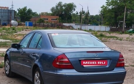Mercedes-Benz E-Класс, 2005 год, 900 000 рублей, 5 фотография