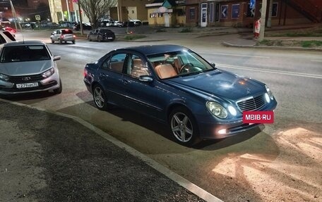 Mercedes-Benz E-Класс, 2005 год, 900 000 рублей, 7 фотография