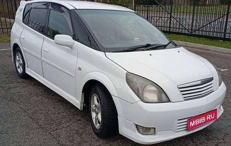 Toyota Opa I рестайлинг, 2001 год, 670 000 рублей, 1 фотография