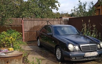 Mercedes-Benz E-Класс, 1998 год, 450 000 рублей, 1 фотография