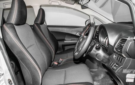 Toyota Ractis II, 2011 год, 1 050 000 рублей, 5 фотография