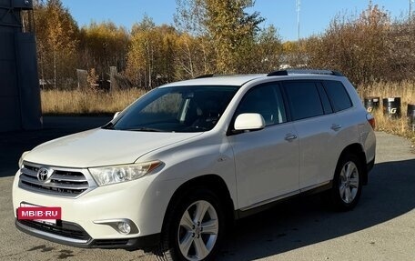 Toyota Highlander III, 2010 год, 2 120 000 рублей, 12 фотография