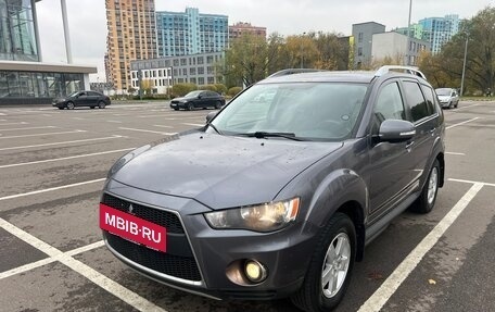 Mitsubishi Outlander III рестайлинг 3, 2010 год, 1 100 000 рублей, 2 фотография