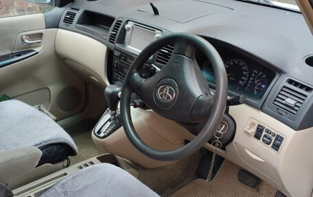 Toyota Corolla Spacio II, 2005 год, 585 000 рублей, 4 фотография