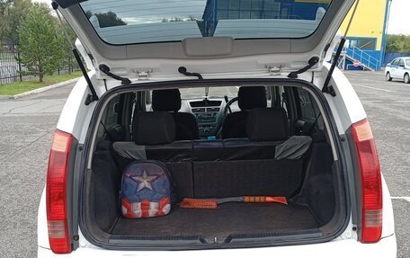 Toyota Opa I рестайлинг, 2001 год, 670 000 рублей, 5 фотография