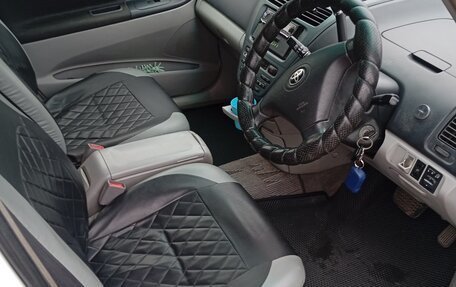 Toyota Opa I рестайлинг, 2001 год, 670 000 рублей, 13 фотография