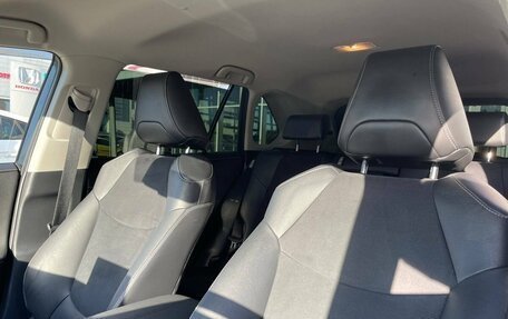 Toyota RAV4, 2020 год, 2 250 000 рублей, 13 фотография