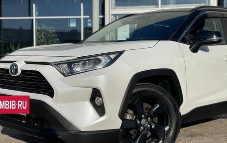 Toyota RAV4, 2020 год, 2 250 000 рублей, 9 фотография