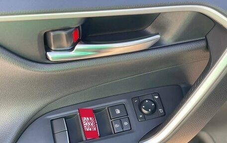 Toyota RAV4, 2020 год, 2 250 000 рублей, 10 фотография
