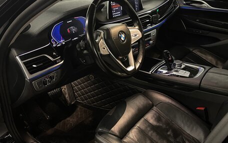 BMW 7 серия, 2019 год, 5 200 000 рублей, 2 фотография