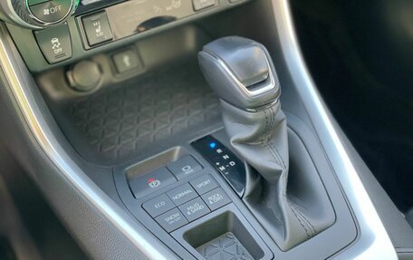 Toyota RAV4, 2020 год, 2 250 000 рублей, 19 фотография