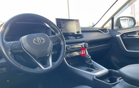 Toyota RAV4, 2020 год, 2 250 000 рублей, 24 фотография