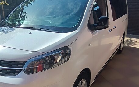 Opel Zafira Life I, 2021 год, 4 700 000 рублей, 11 фотография