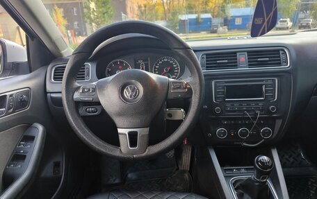 Volkswagen Jetta VI, 2013 год, 540 000 рублей, 3 фотография