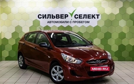 Hyundai Solaris II рестайлинг, 2013 год, 800 000 рублей, 5 фотография
