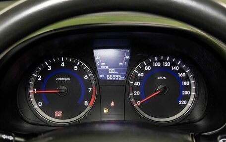 Hyundai Solaris II рестайлинг, 2013 год, 800 000 рублей, 18 фотография