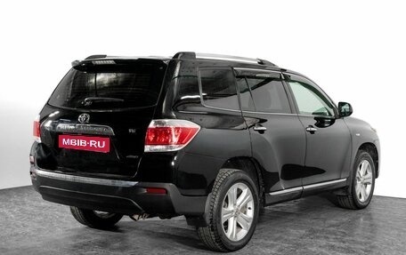 Toyota Highlander III, 2011 год, 1 800 000 рублей, 3 фотография