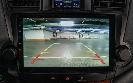 Toyota Highlander III, 2011 год, 1 800 000 рублей, 13 фотография