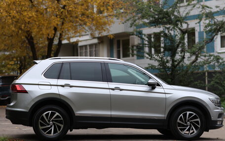 Volkswagen Tiguan II, 2018 год, 2 590 000 рублей, 5 фотография