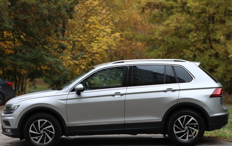 Volkswagen Tiguan II, 2018 год, 2 590 000 рублей, 9 фотография