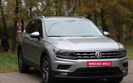 Volkswagen Tiguan II, 2018 год, 2 590 000 рублей, 3 фотография