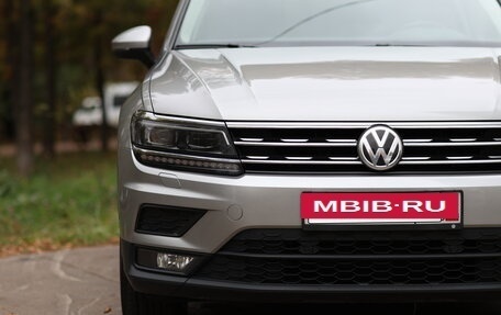 Volkswagen Tiguan II, 2018 год, 2 590 000 рублей, 14 фотография