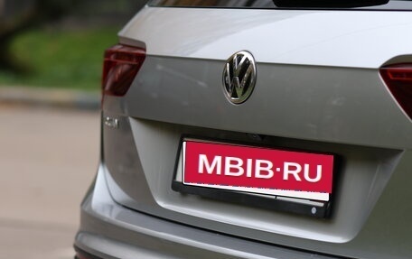 Volkswagen Tiguan II, 2018 год, 2 590 000 рублей, 17 фотография