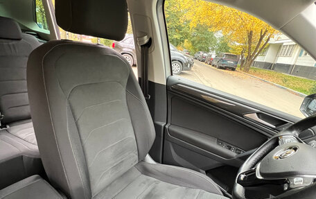 Volkswagen Tiguan II, 2018 год, 2 590 000 рублей, 39 фотография
