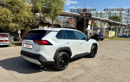 Toyota RAV4, 2024 год, 3 800 000 рублей, 4 фотография