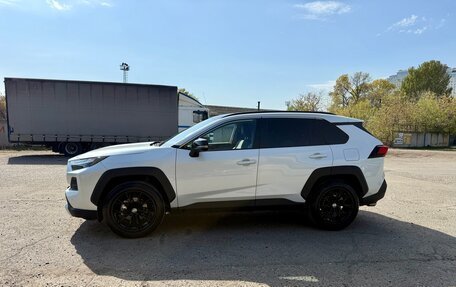 Toyota RAV4, 2024 год, 3 800 000 рублей, 7 фотография