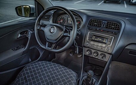 Volkswagen Polo VI (EU Market), 2018 год, 779 000 рублей, 18 фотография