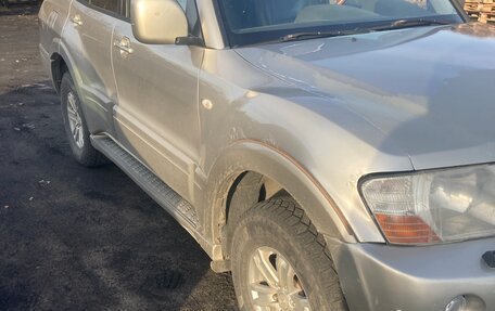 Mitsubishi Pajero III рестайлинг, 2002 год, 300 000 рублей, 2 фотография