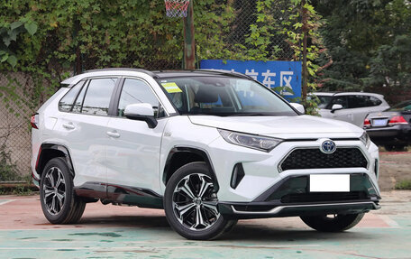 Toyota RAV4, 2022 год, 2 780 000 рублей, 3 фотография
