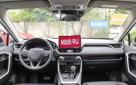 Toyota RAV4, 2022 год, 2 780 000 рублей, 12 фотография