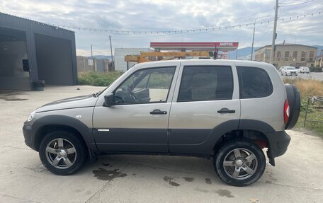 Chevrolet Niva I рестайлинг, 2012 год, 600 000 рублей, 2 фотография