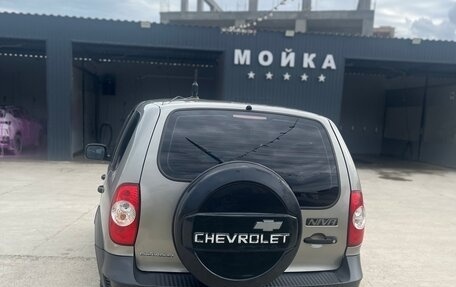 Chevrolet Niva I рестайлинг, 2012 год, 600 000 рублей, 3 фотография