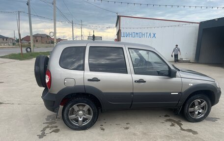 Chevrolet Niva I рестайлинг, 2012 год, 600 000 рублей, 6 фотография
