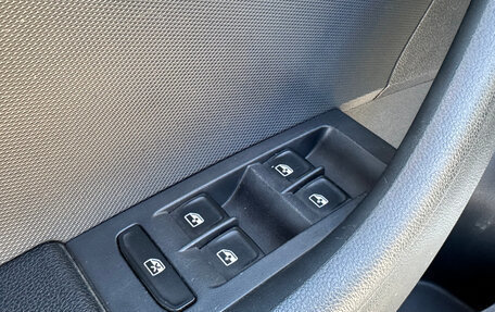 Skoda Rapid I, 2015 год, 1 050 000 рублей, 14 фотография