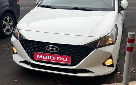 Hyundai Solaris II рестайлинг, 2020 год, 1 550 000 рублей, 2 фотография